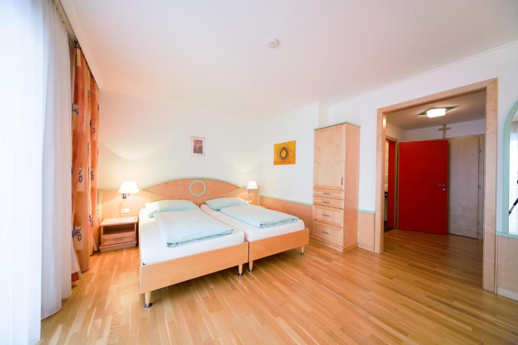 Hotel Zum Kirchenwirt Mariazell Szoba fotó